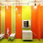 Оранжево-зеленая ванная комната